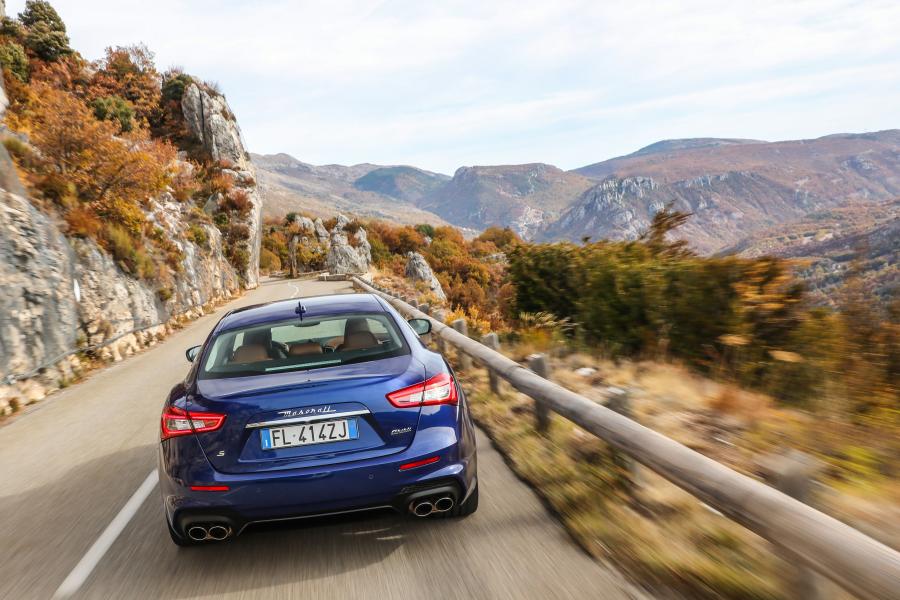 Maserati Ghibli S GranSport 2017 года  (фото 20 из 40)